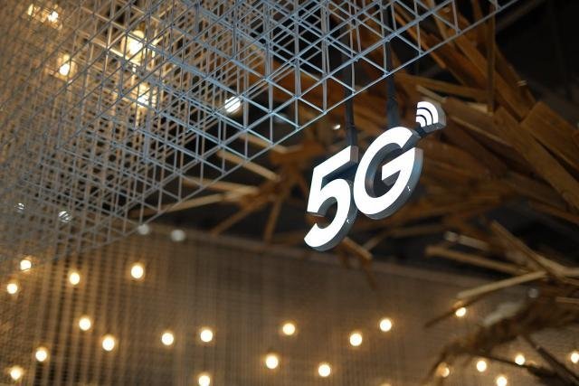 5G Expansion: Accelerating Connectivity and Data Transfer Speeds